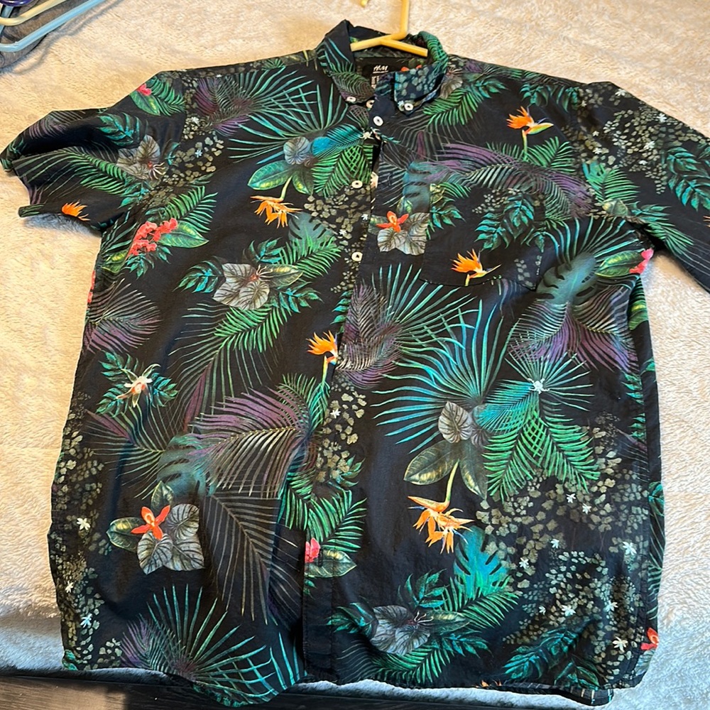 Hawaiian button up